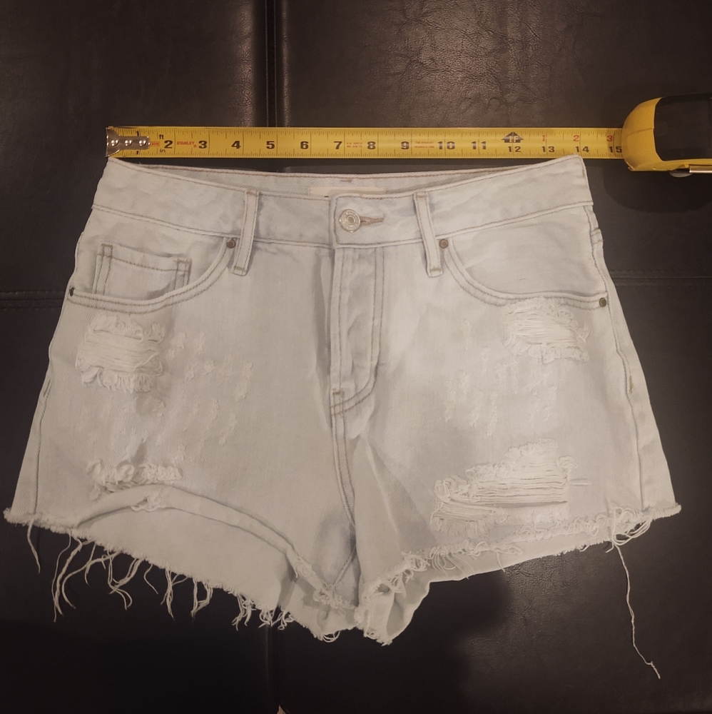 Pacsun Mid-Rise Distressed Denim Shorts - Picture 3 of 9
